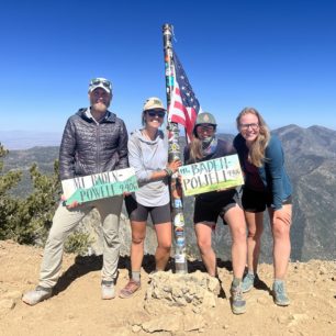 Mount Baden - Powell - vrchol v Kalifornii, který je pojmenován po zakladateli skautského hnutí - Robertu Baden-Powellovi. Pacific Crest Trail, Kalifornie, USA.