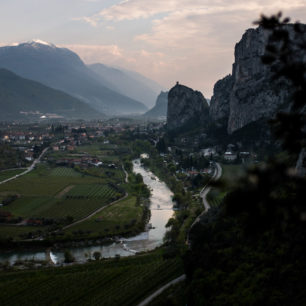 Vícedélkové lezení v malebném italském městečku Arco