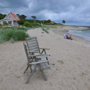 Pláže na jihovýchodním pobřeží Skåne, Švédsko.