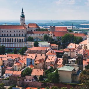 Mikulov ze Sv. Kopečku. Pálava, Morava