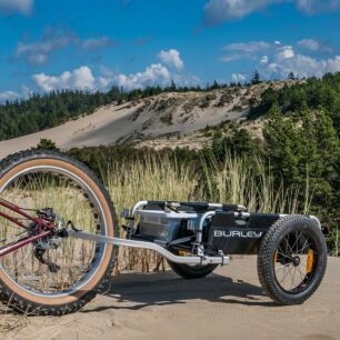 BURLEY Flatbed: nákladní vozík za kolo s nosností až 45 kg.