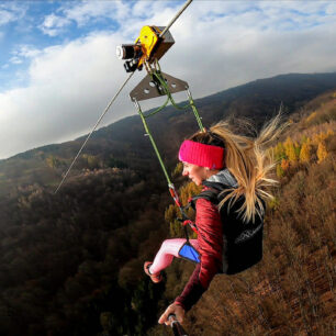 Nejdelší Zipline v ČR v areálu Klíny - 1400 metrů dlouhý přelet nad Šumenským údolím na protější kopec do krásné krušnohorské divočiny