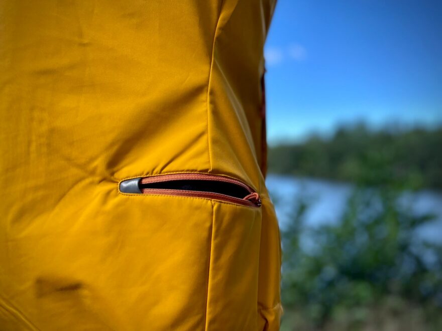 Kapsička na drobnosti bundy Ferrino Ural Jacket.