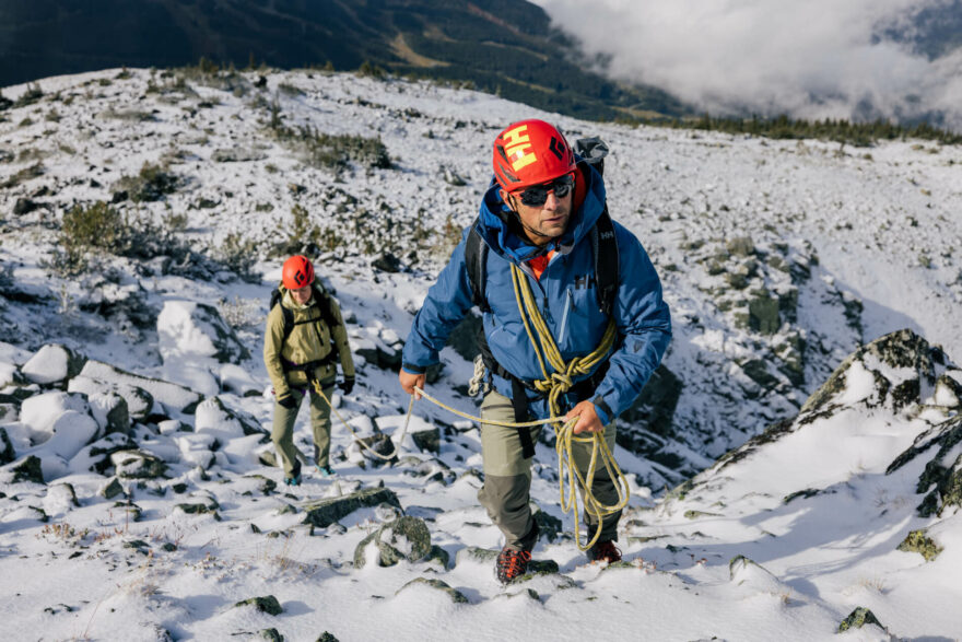 Prémiovou řadu Helly Hansen Odin, určenou do drsných vysokohorských podmínek, testovali horští vůdci z celého světa.