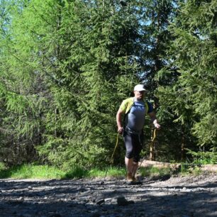 SPEED HIKING mě začal bavit a triko CRAZY T-SHIRT ACCELERATION MAN bylo ideální svršek