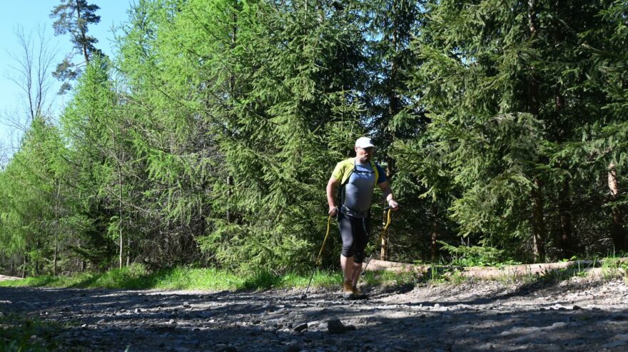 SPEED HIKING mě začal bavit a triko CRAZY T-SHIRT ACCELERATION MAN bylo ideální svršek