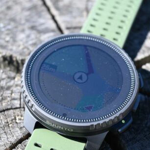 Perfektní zoomování od 500 m až na 25 m - SUUNTO VERTICAL TITANIUM SOLAR