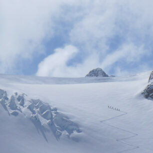 Sustenhorn je lákavým cílem skialpinistů ve Švýcarsku