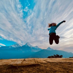 Poon Hill trek neboli Annapurna panorama trail je z jmenovaných treků nejjednoduší. Nabízí množství kulturních vjemů a zemědělské krajiny, navíc budete denně procházet vesničkami, kde to skutečně žije