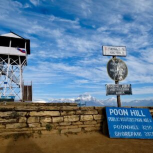 Poon Hill trek neboli Annapurna panorama trail je z jmenovaných treků nejjednoduší. Nabízí množství kulturních vjemů a zemědělské krajiny, navíc budete denně procházet vesničkami, kde to skutečně žije