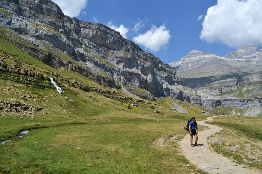 Impozantní kaňon Ordesa. Národní park Valle de Ordesa y Monte Perdido, Španělsko.