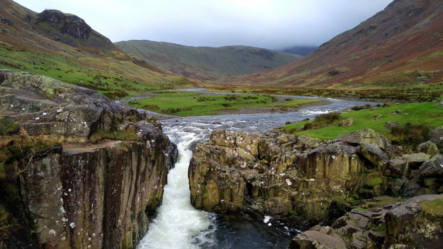 Pohoří Cumbrian Mountains v národním parku Lake District vás nadchne svou divokostí, skalnatostí i nezapomenutelnými výhledy