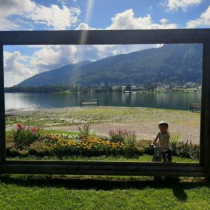 Ossiachersee, Alpy, Korutany, Rakousko.