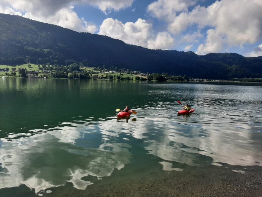 Ossiachersee, Alpy, Korutany, Rakousko.