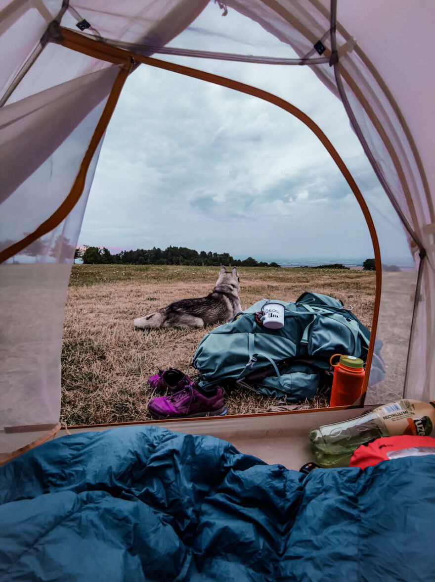 V botách Altra Lone Peak přešla Lůca Stezku Českem