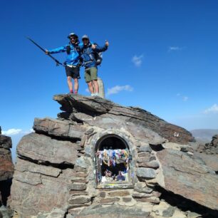 Na vrcholu Mulhacénu (3482 m n. m.), nejvyšší hoře pevninského Španělska