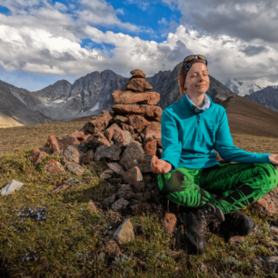 Neznačená a relativně neznámá trasa Ak-Suu Traverse, Kyrgyzstán