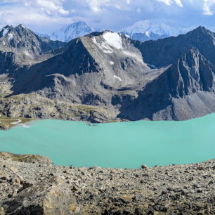 Neznačená a relativně neznámá trasa Ak-Suu Traverse, Kyrgyzstán