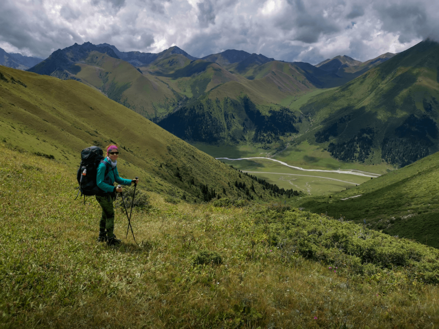 Neznačená a relativně neznámá trasa Ak-Suu Traverse, Kyrgyzstán