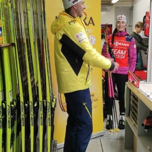 Reprezentační servismani radí, jak namazat běžky vosky bez fluoru