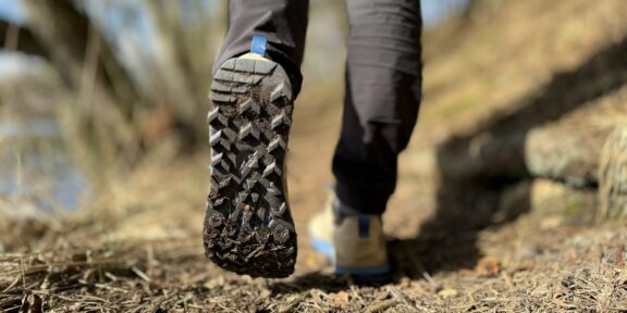 Soutěž: vyhraj boty Altra, trekové hole Fizan, ponožky Darn Tough či předplatné časopisu