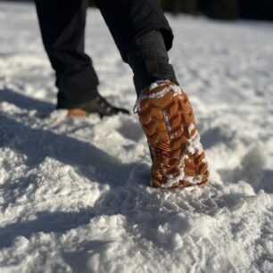 Vzorek od firmy Michelin bot VIVOBAREFOOT Tracker Forest ESC je na sněhu jako doma.