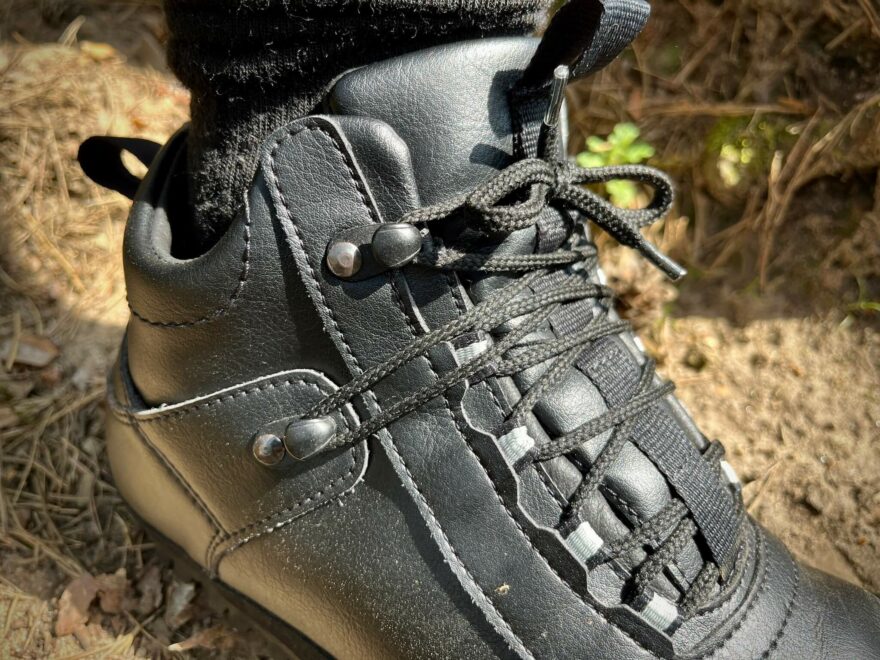 Detail šněrování bot Ahinsa shoes Hiker Comfort.