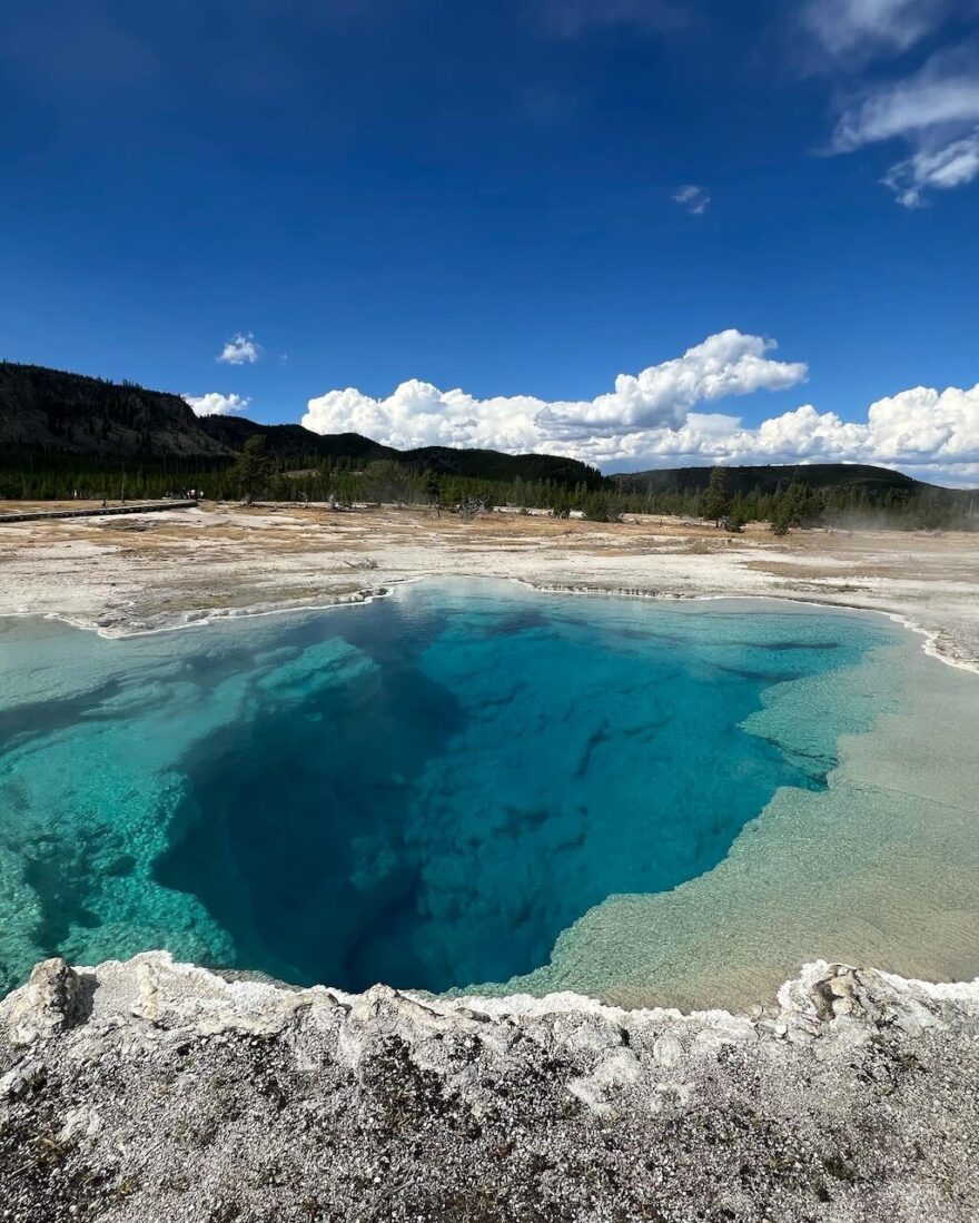 CDT protíná NP Yellowstone ve Wyomingu