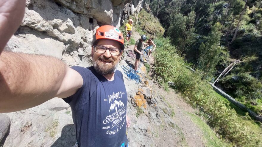 Lezení na skalkách v Peru a aklimatizace v triku LASTING JOURNEY