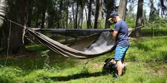 RECENZE: FLYHAMAK OUTDOOR I – HAMAKA S MOSKYTIÉROU