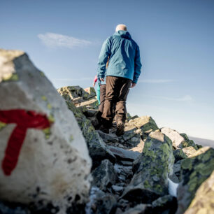 Turistické chaty jsou v Norsku na rozcestnících označeny písmenem T.