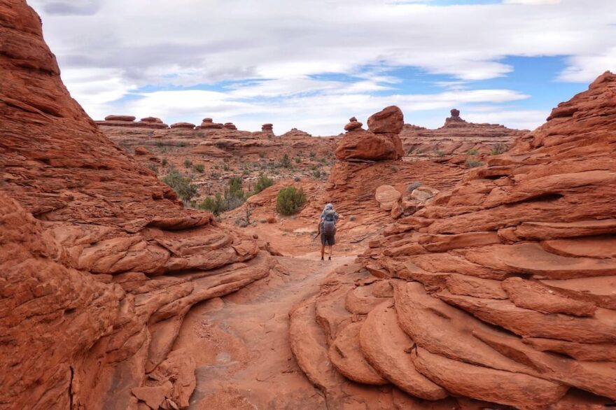 Hayduke Trail - 1 300 kilometrů dlouhá trasa pouštěmi a kaňony na Kolorádské plošině v Utahu a Arizoně