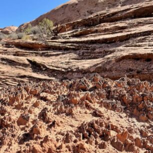 Hayduke Trail - 1 300 kilometrů dlouhá trasa pouštěmi a kaňony na Kolorádské plošině v Utahu a Arizoně