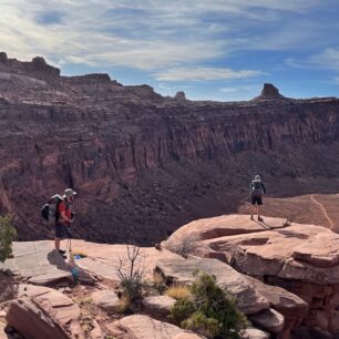 Hayduke Trail - 1 300 kilometrů dlouhá trasa pouštěmi a kaňony na Kolorádské plošině v Utahu a Arizoně