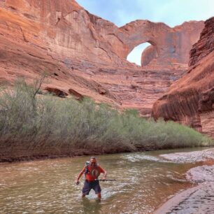 Hayduke Trail - 1 300 kilometrů dlouhá trasa pouštěmi a kaňony na Kolorádské plošině v Utahu a Arizoně