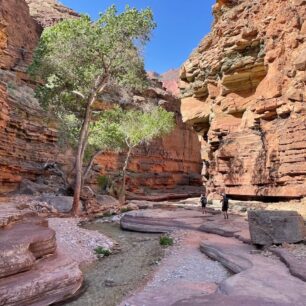 Hayduke Trail - 1 300 kilometrů dlouhá trasa pouštěmi a kaňony na Kolorádské plošině v Utahu a Arizoně