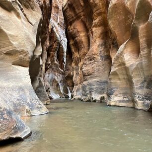 Hayduke Trail - 1 300 kilometrů dlouhá trasa pouštěmi a kaňony na Kolorádské plošině v Utahu a Arizoně