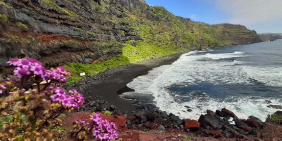 La Palma: přes vulkány k oceánu