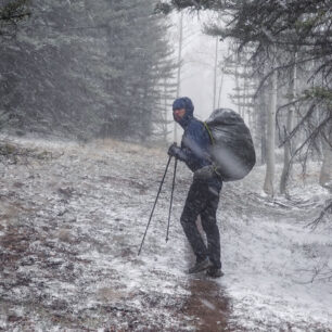 Hayduke Trail - 1 300 kilometrů dlouhá trasa pouštěmi a kaňony na Kolorádské plošině v Utahu a Arizoně