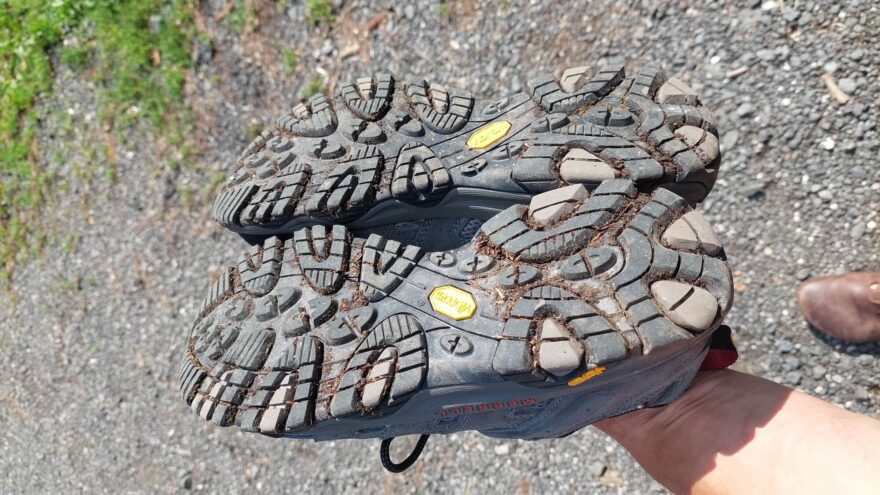 Vzorek značkové podešve Vibram - MERRELL MOAB 3 GTX