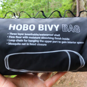 Popis na obalu Warmpeace Bivy vaku Hobo