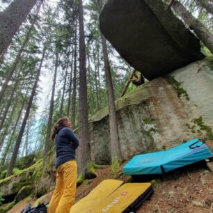 Oblast Loučovice je pokladem boulderingového lezení v jižních Čechách