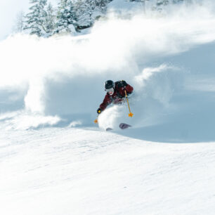 Milovníky jízdy čerstvým prašanem nadchnou v Skicircus Saalbach Hinterglemm Leogang Fieberbrunn terény pro freeride. Foto Moritz Ablinger