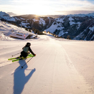 Skicircus Saalbach Hinterglemm Leogang Fieberbrunn se svou nabídkou sjezdovek, rozličných aktivit a prostředím přátelským k rodinám slibuje jedinečný zimní pobyt. Foto Sebastian Astl