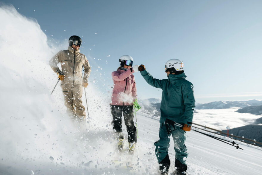 Uprostřed rakouských Alp se vyřádí milovníci sjezdového lyžování, nadšenci do freeridu a skialpinismu, rodiny s dětmi či vyznavači zimní turistiky. Skicircus Saalbach Hinterglemm Leogang Fieberbrunn. Foto Georg Lindacher