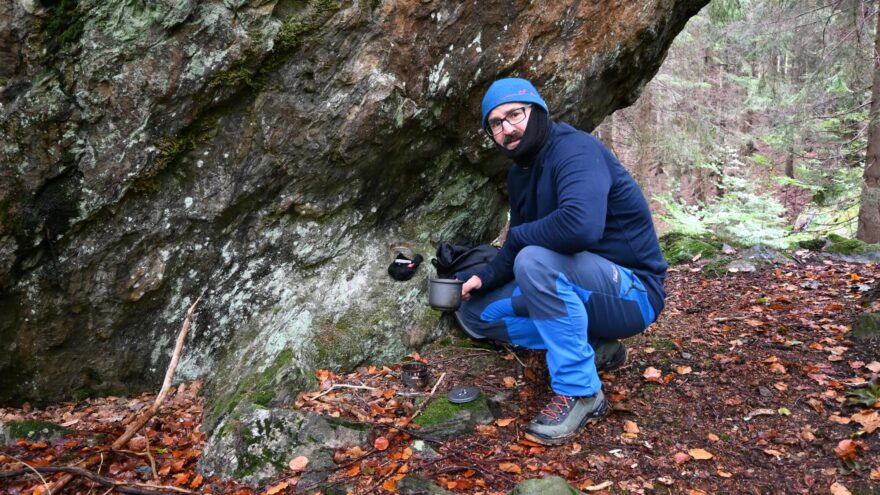 Testované triko BRYNJE ARCTIC DOUBLE SHIRT nebylo rolák a tak se hodí používat šátek pro zvýšení tepelného komfortu