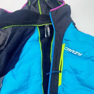 Detailní pohled na prémiovou izolaci Polartec Alpha a Pertex® Quantum, který chrání péřovou izolaci