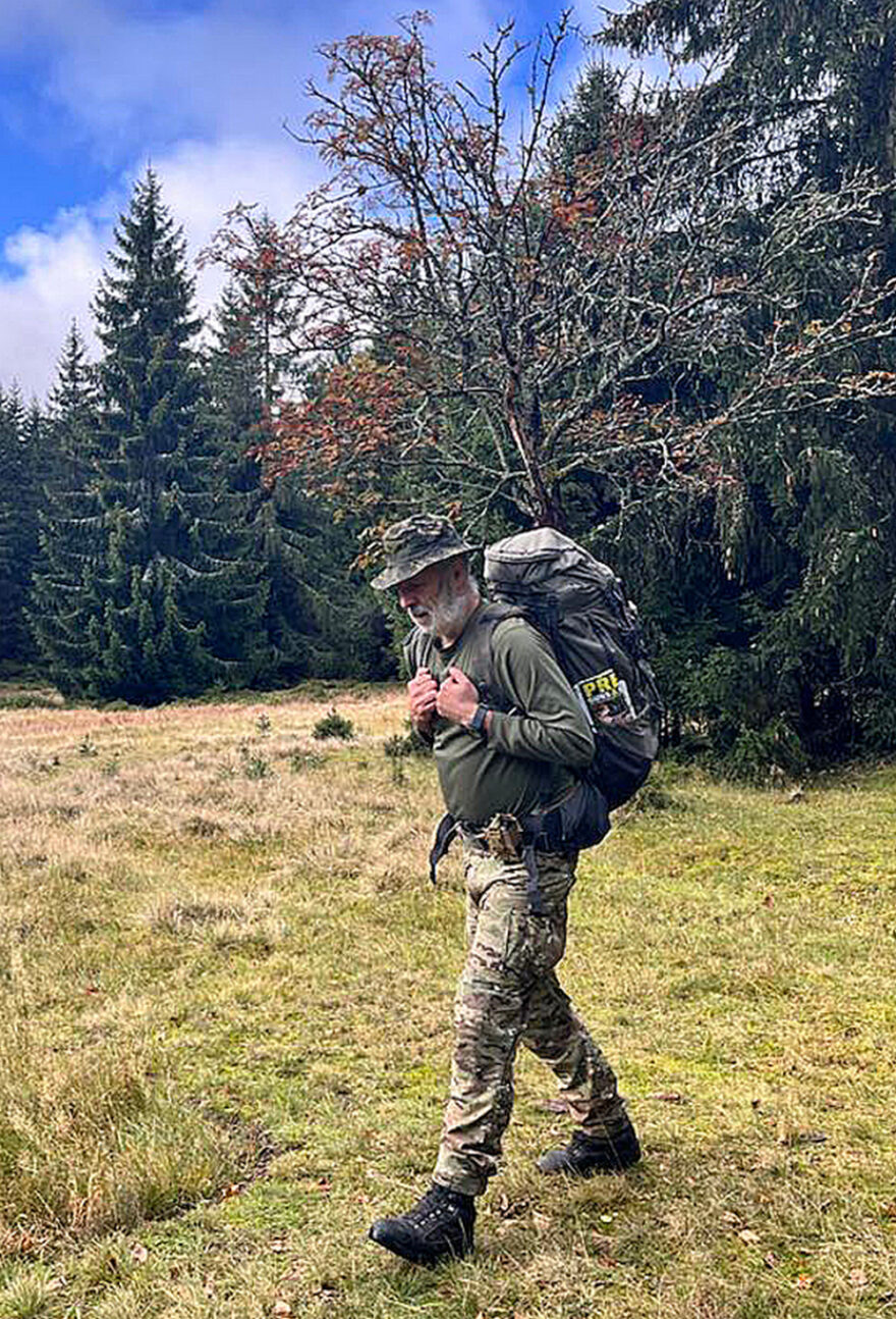 S batohem MT900 budete díky barvě v přírodě maskovaní