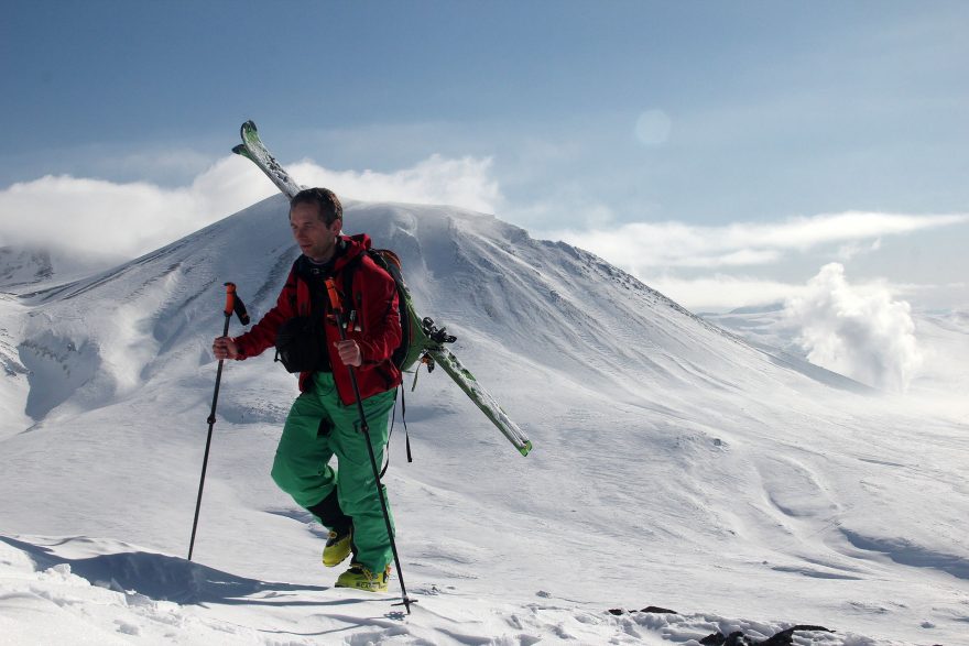 S nejvyšším kopcem japonského ostrova Hokkaido v pozadí - Asahidake (2291 m)