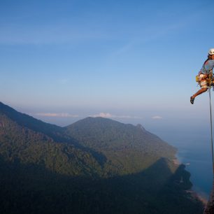 Vzdušné horské lezení vyžaduje už více vybavení a hlavně zkušeností.
